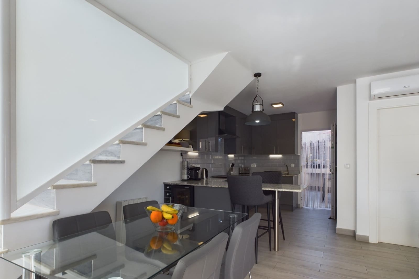 3 bedroom Villa for sale in Los Alcazares with pool garage - € 380,000 (Ref: 8924792)