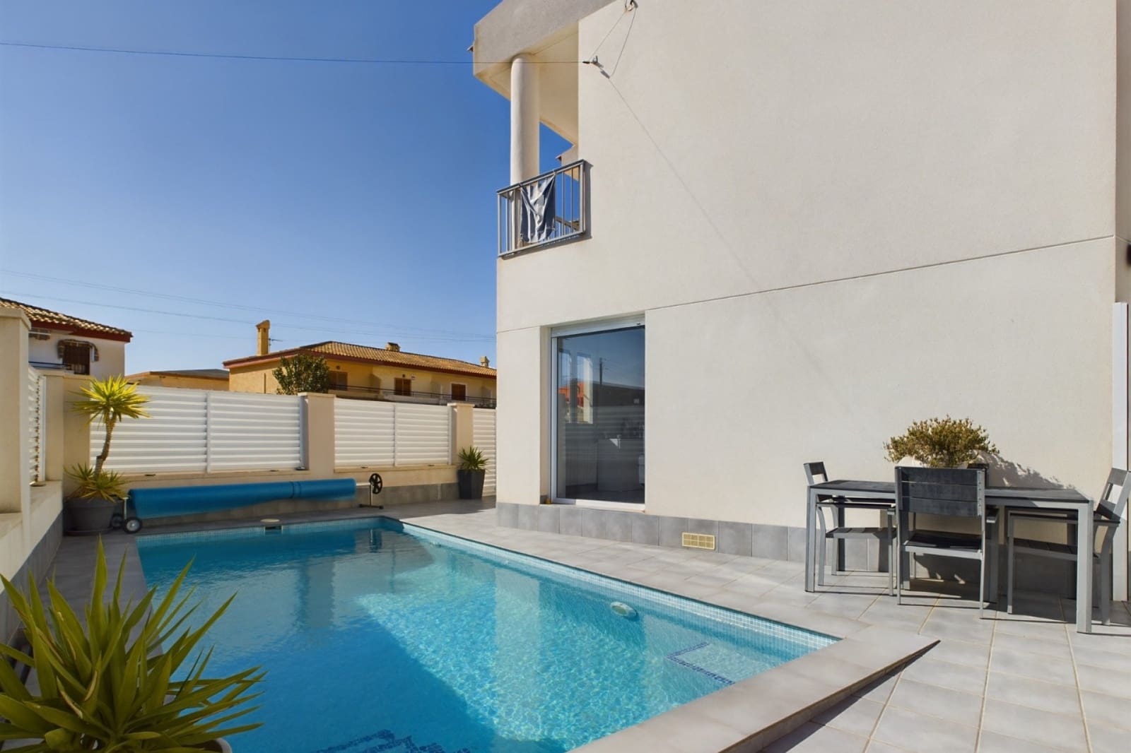 3 bedroom Villa for sale in Los Alcazares with pool garage - € 380,000 (Ref: 8924792)