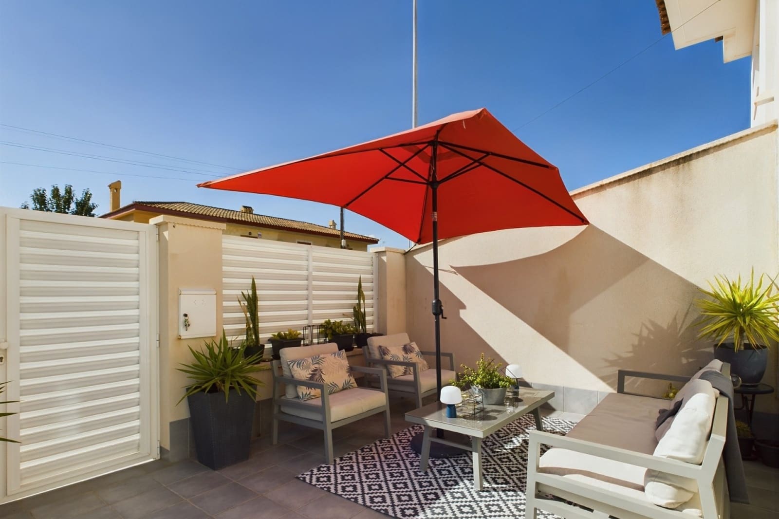 3 bedroom Villa for sale in Los Alcazares with pool garage - € 380,000 (Ref: 8924792)