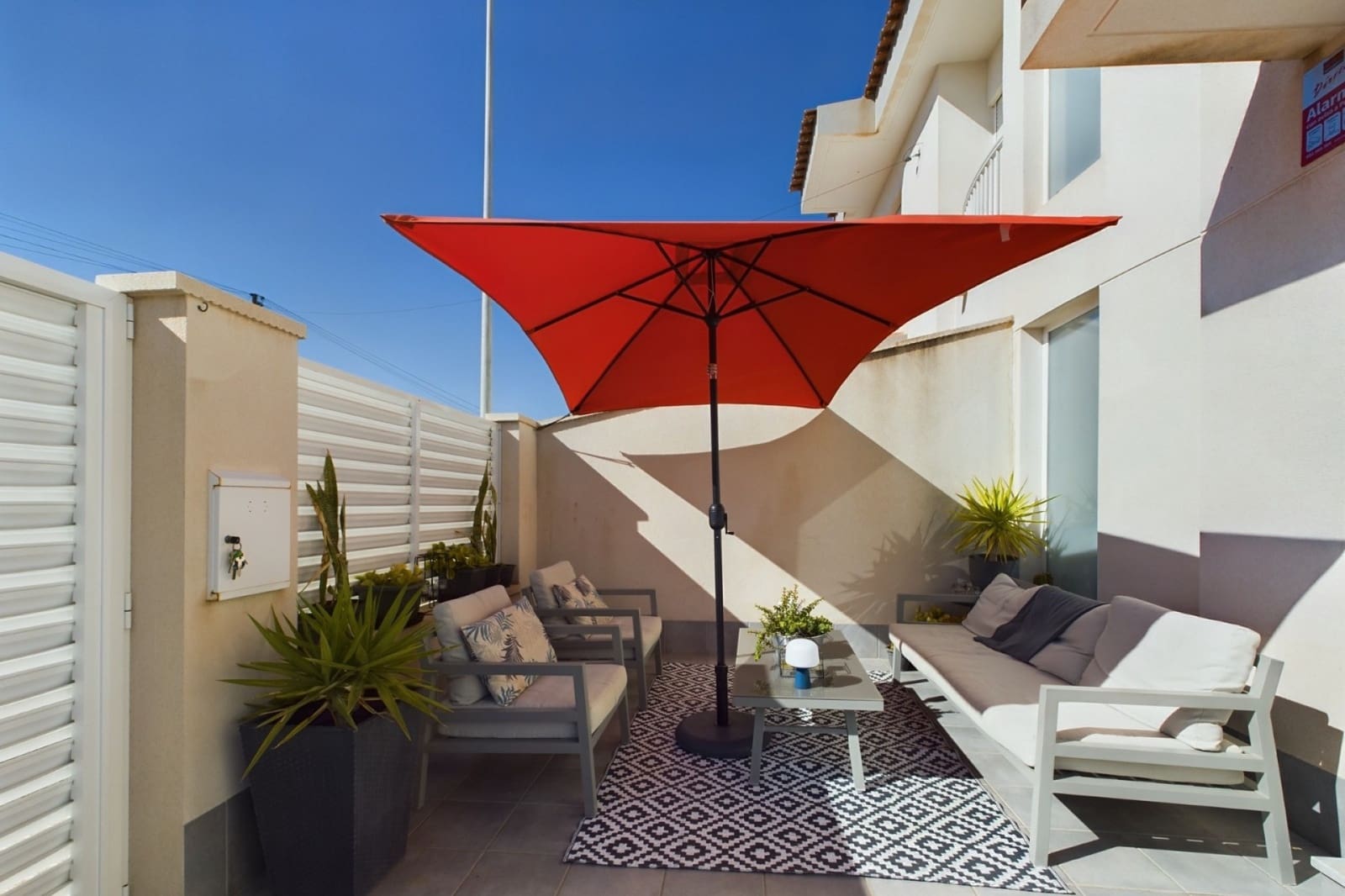 3 bedroom Villa for sale in Los Alcazares with pool garage - € 380,000 (Ref: 8924792)