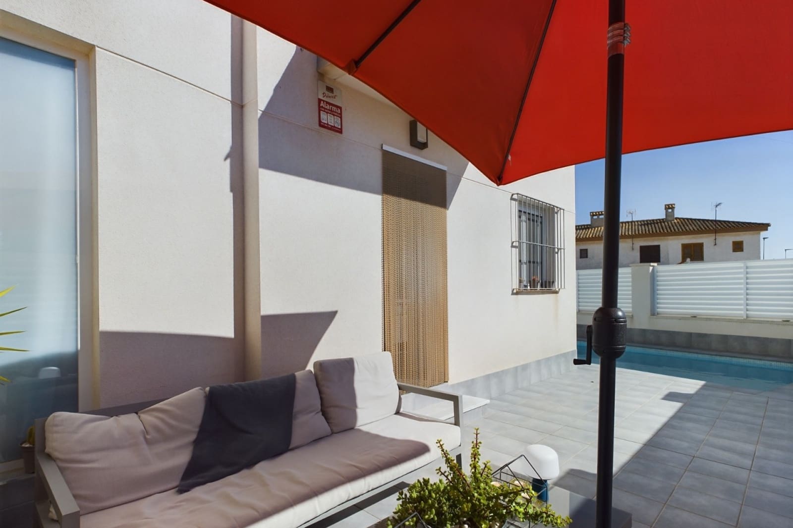 3 bedroom Villa for sale in Los Alcazares with pool garage - € 380,000 (Ref: 8924792)
