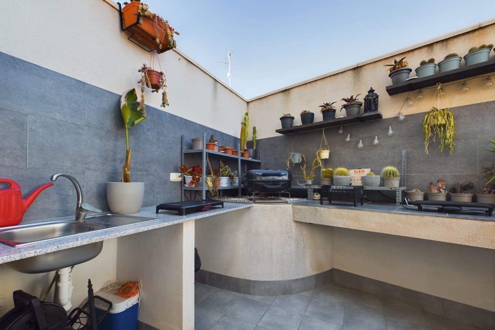 3 bedroom Villa for sale in Los Alcazares with pool garage - € 380,000 (Ref: 8924792)