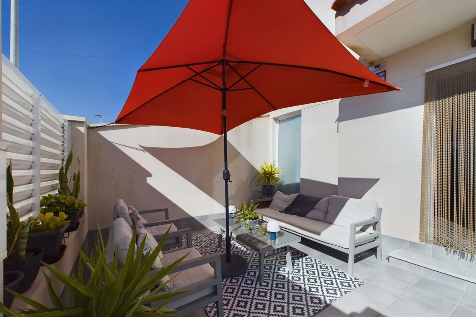 3 bedroom Villa for sale in Los Alcazares with pool garage - € 380,000 (Ref: 8924792)