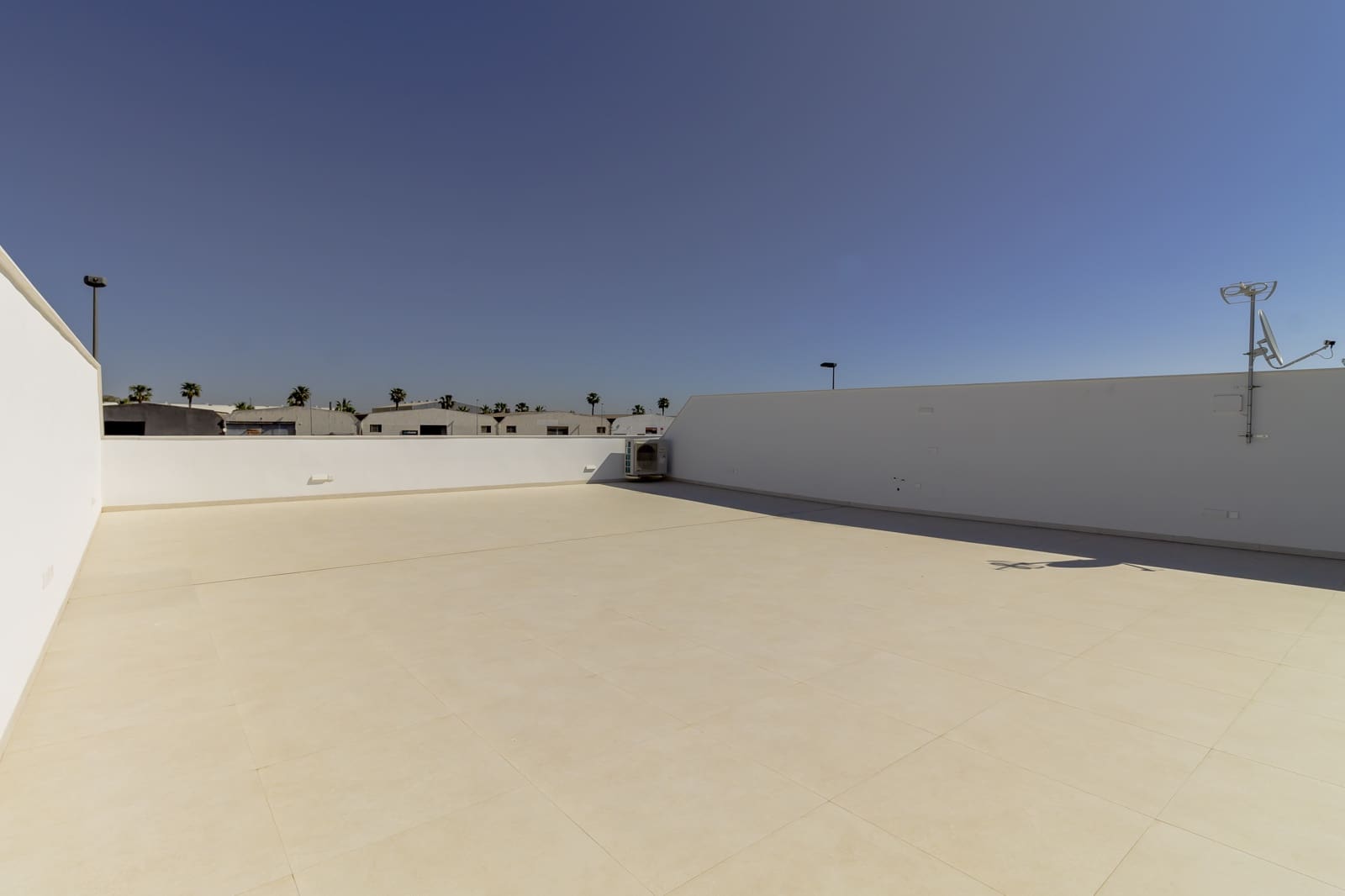 3 sypialnia Willa na sprzedaż w Los Alcazares z basenem garażem - 479 900 € (Ref: 8924914)