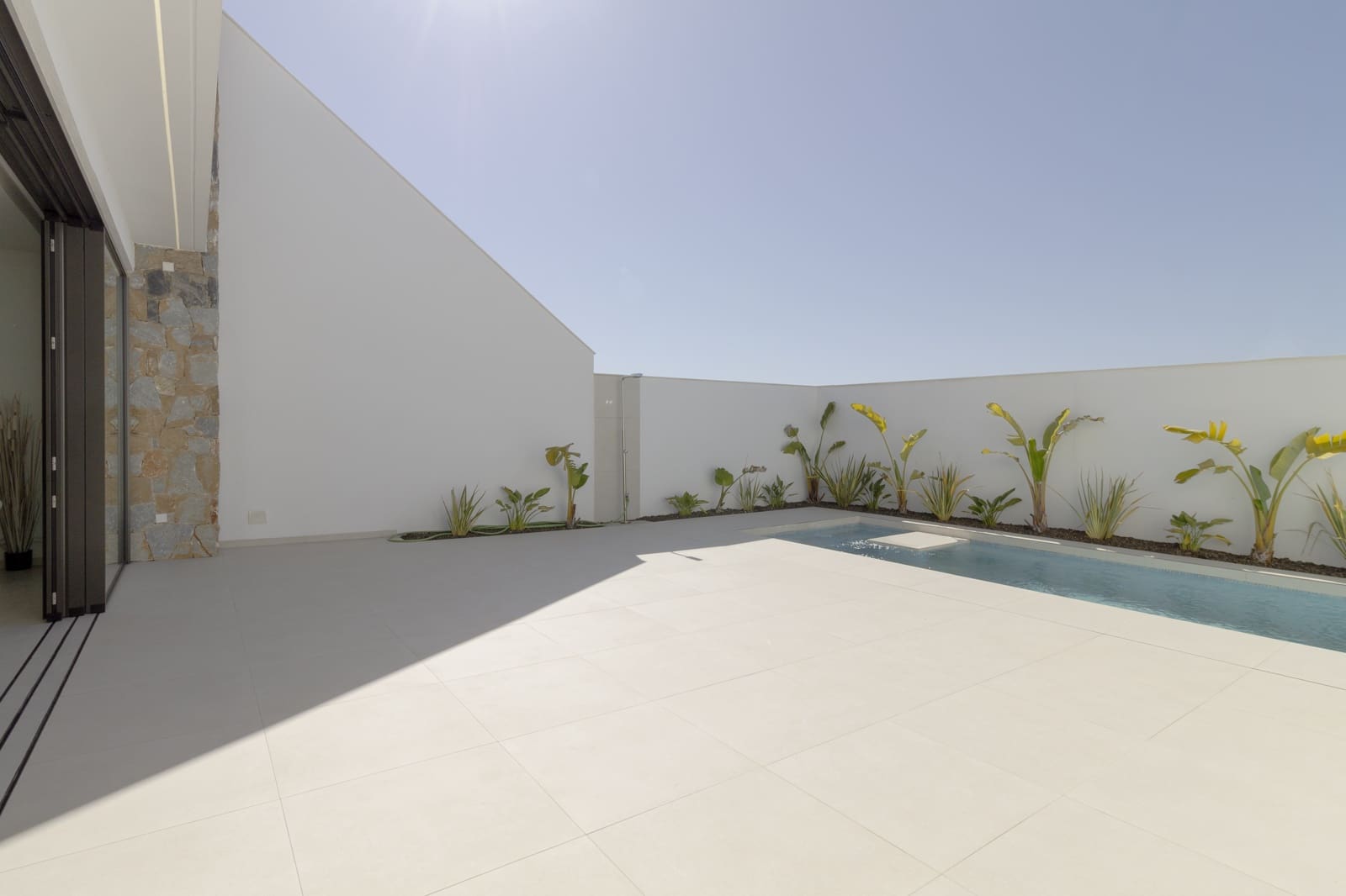 3 sypialnia Willa na sprzedaż w Los Alcazares z basenem garażem - 479 900 € (Ref: 8924914)