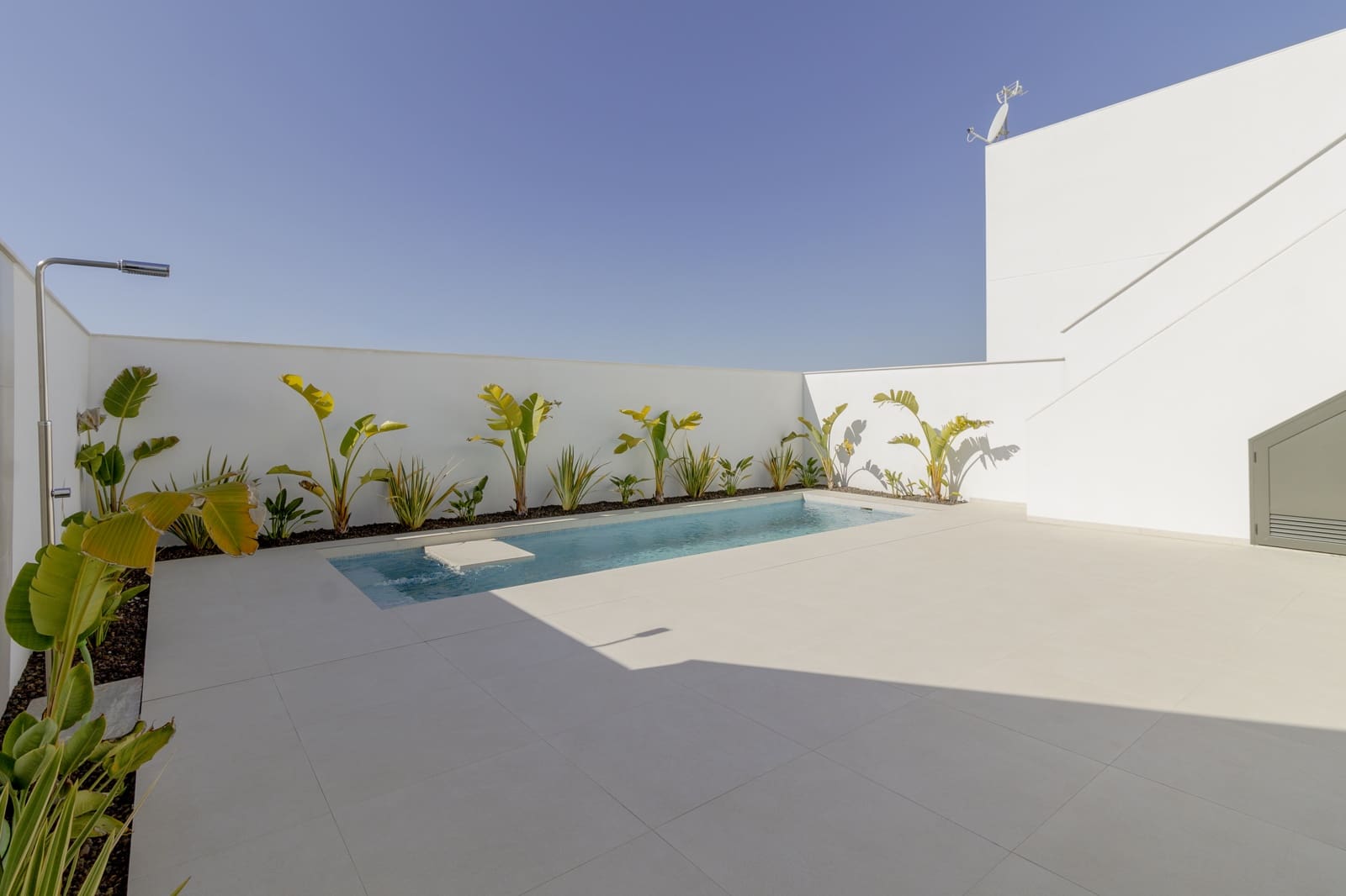 3 sypialnia Willa na sprzedaż w Los Alcazares z basenem garażem - 479 900 € (Ref: 8924914)