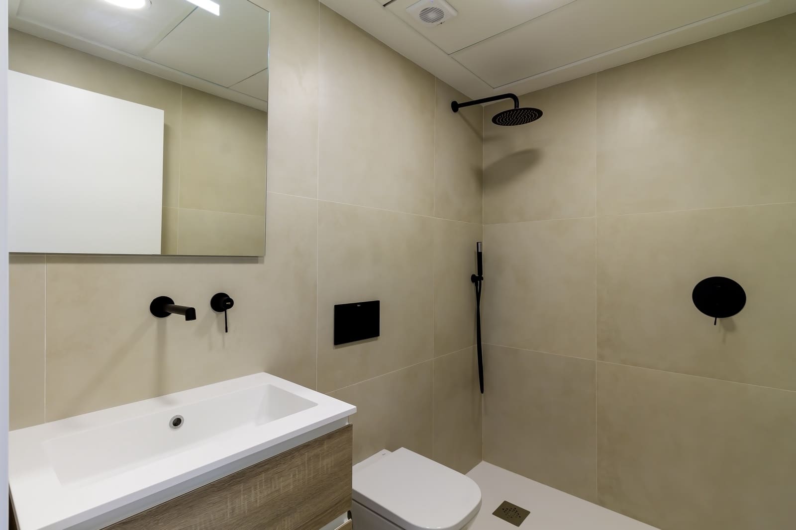 3 Zimmer Apartment zu verkaufen in Los Alcazares mit Pool Garage - 354.900 € (Ref: 8933336)