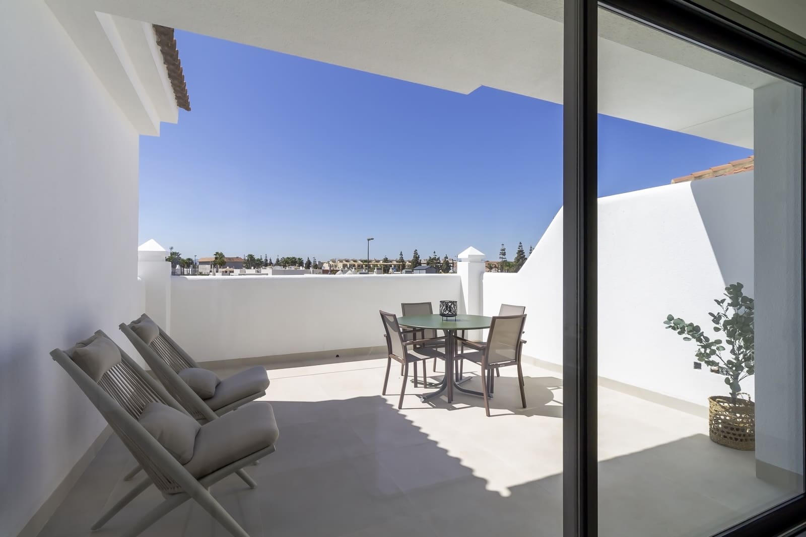 3 Zimmer Apartment zu verkaufen in Los Alcazares mit Pool Garage - 354.900 € (Ref: 8933336)