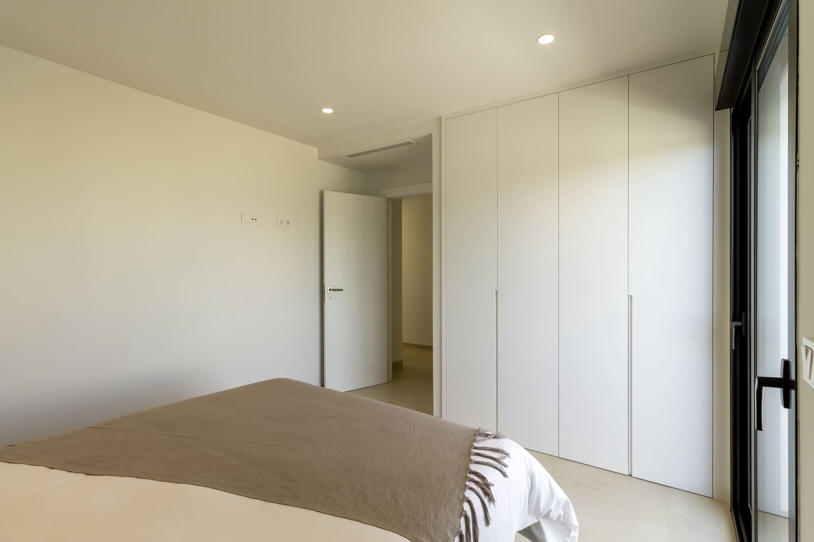 3 Zimmer Apartment zu verkaufen in Los Alcazares mit Pool Garage - 354.900 € (Ref: 8933336)