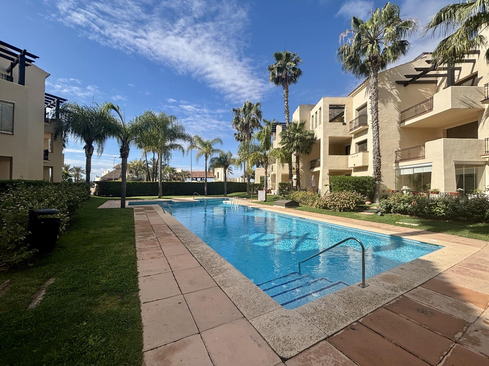 2 camera da letto Appartamento in vendita in Roda con piscina garage - 175.000 € (Rif: 8970984)