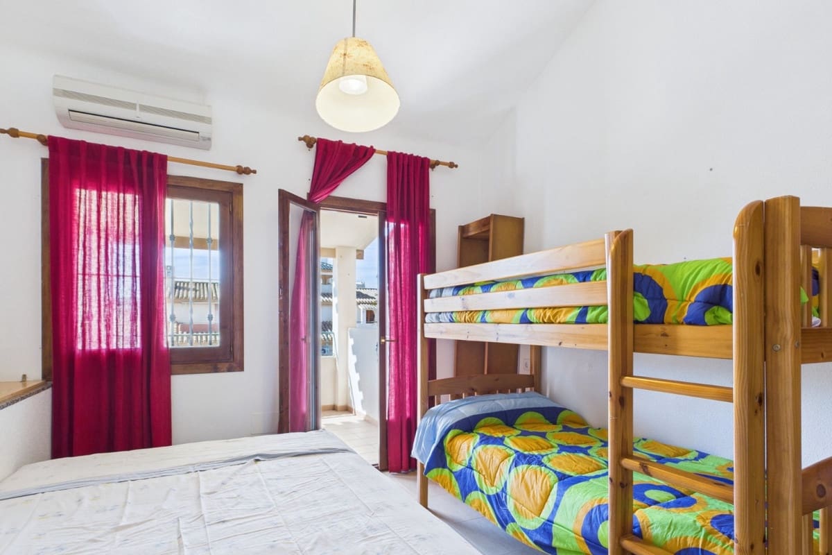 4 soverom Hus til salgs i Los Alcazares - € 194 998 (Ref: 8986375)