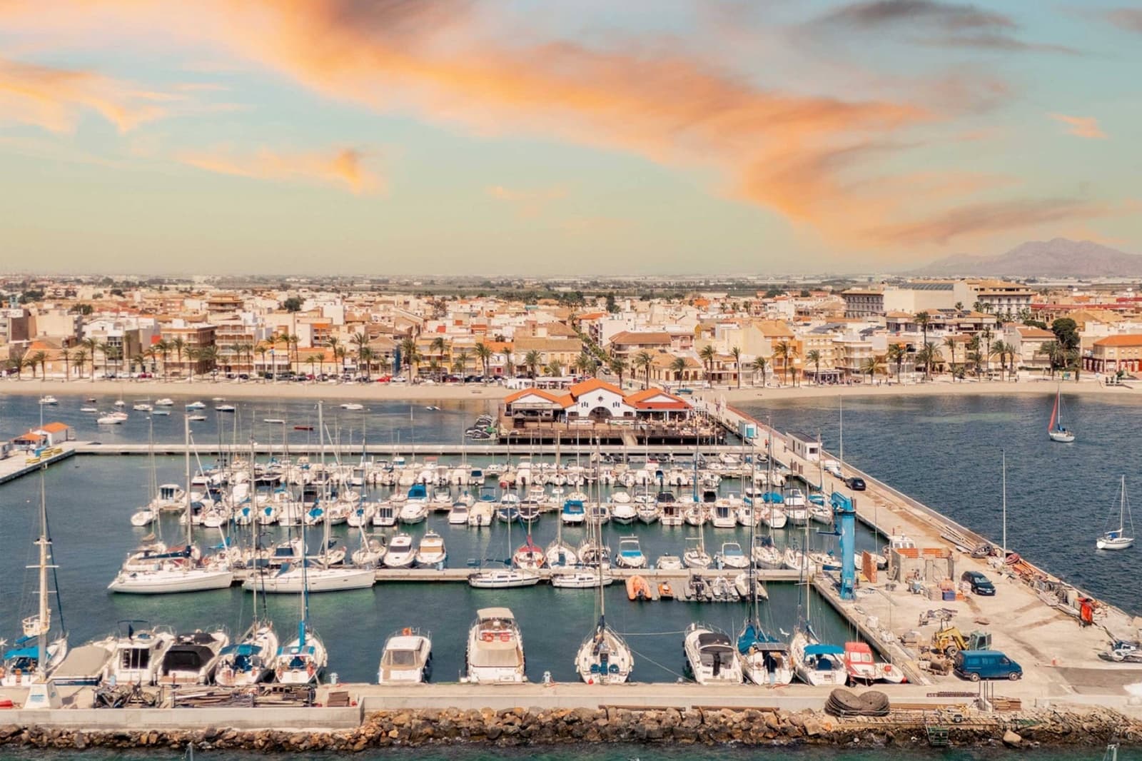 2 bedroom Apartment for sale in Los Alcazares with pool garage - € 339,000 (Ref: 9308975)