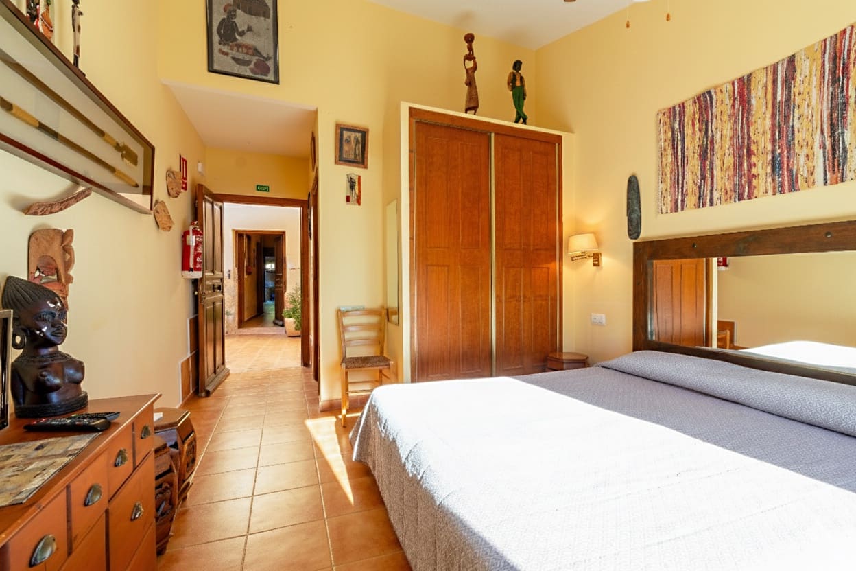 8 bedroom Hotel for sale in Alhama de Murcia with pool garage - € 635,000 (Ref: 9425855)