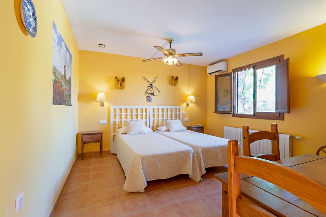 8 bedroom Hotel for sale in Alhama de Murcia with pool garage - € 635,000 (Ref: 9425855)