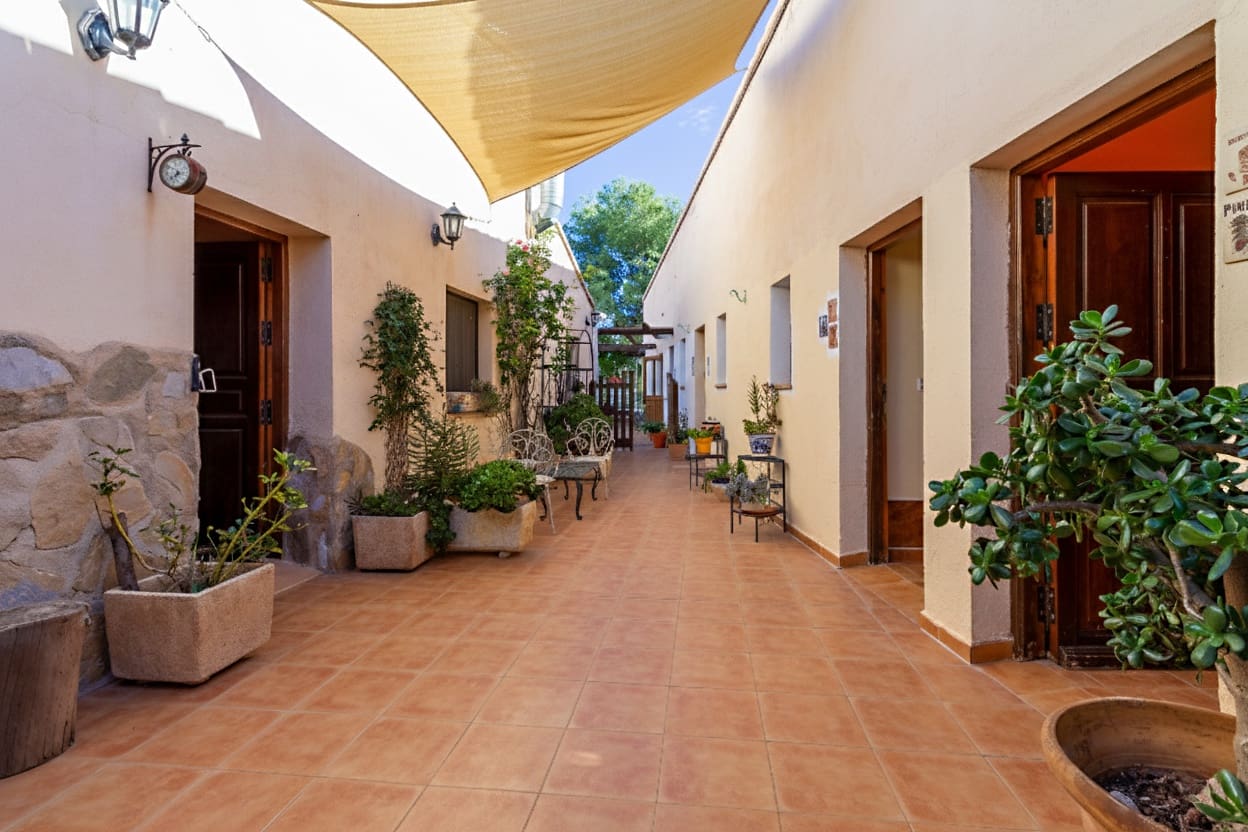 8 bedroom Hotel for sale in Alhama de Murcia with pool garage - € 635,000 (Ref: 9425855)