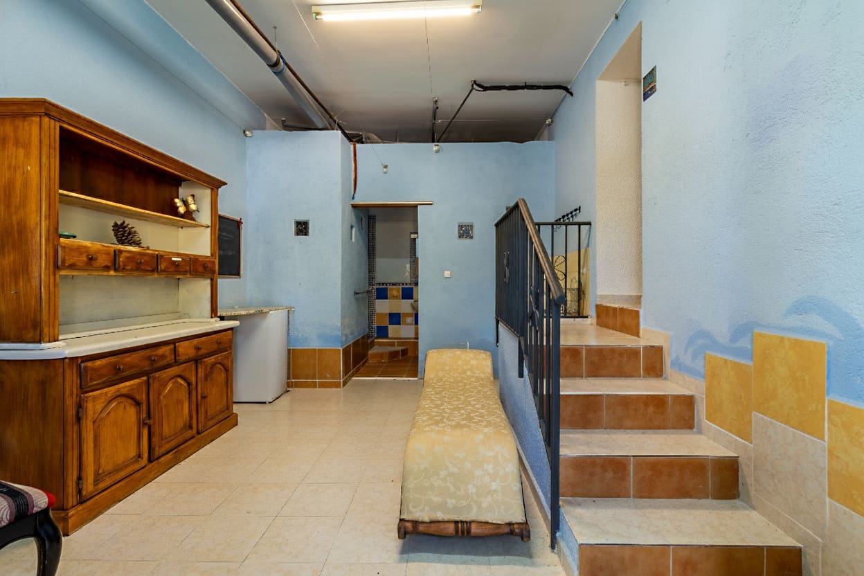 8 bedroom Hotel for sale in Alhama de Murcia with pool garage - € 635,000 (Ref: 9425855)