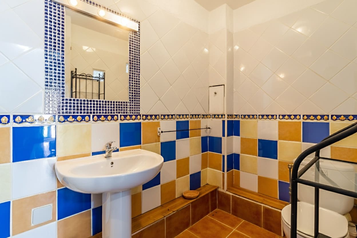 8 bedroom Hotel for sale in Alhama de Murcia with pool garage - € 635,000 (Ref: 9425855)