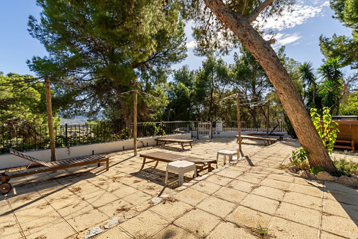 8 bedroom Hotel for sale in Alhama de Murcia with pool garage - € 635,000 (Ref: 9425855)