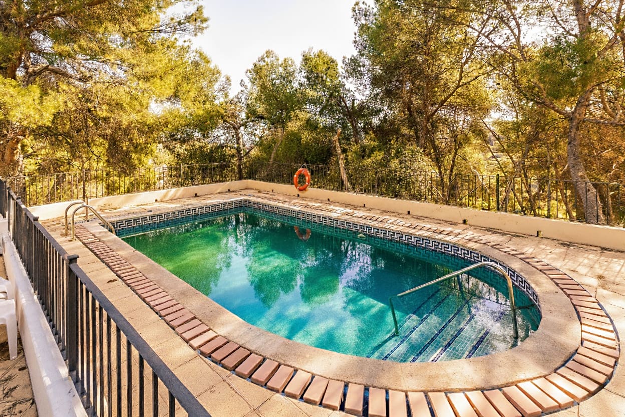 8 bedroom Hotel for sale in Alhama de Murcia with pool garage - € 635,000 (Ref: 9425855)