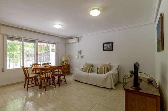 4 bedroom Townhouse for rent in Los Alcázares - € 950 (Ref: 9795584)