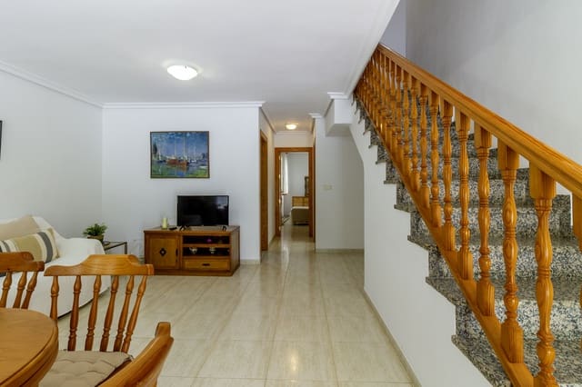 4 bedroom Townhouse for rent in Los Alcázares - € 950 (Ref: 9795584)