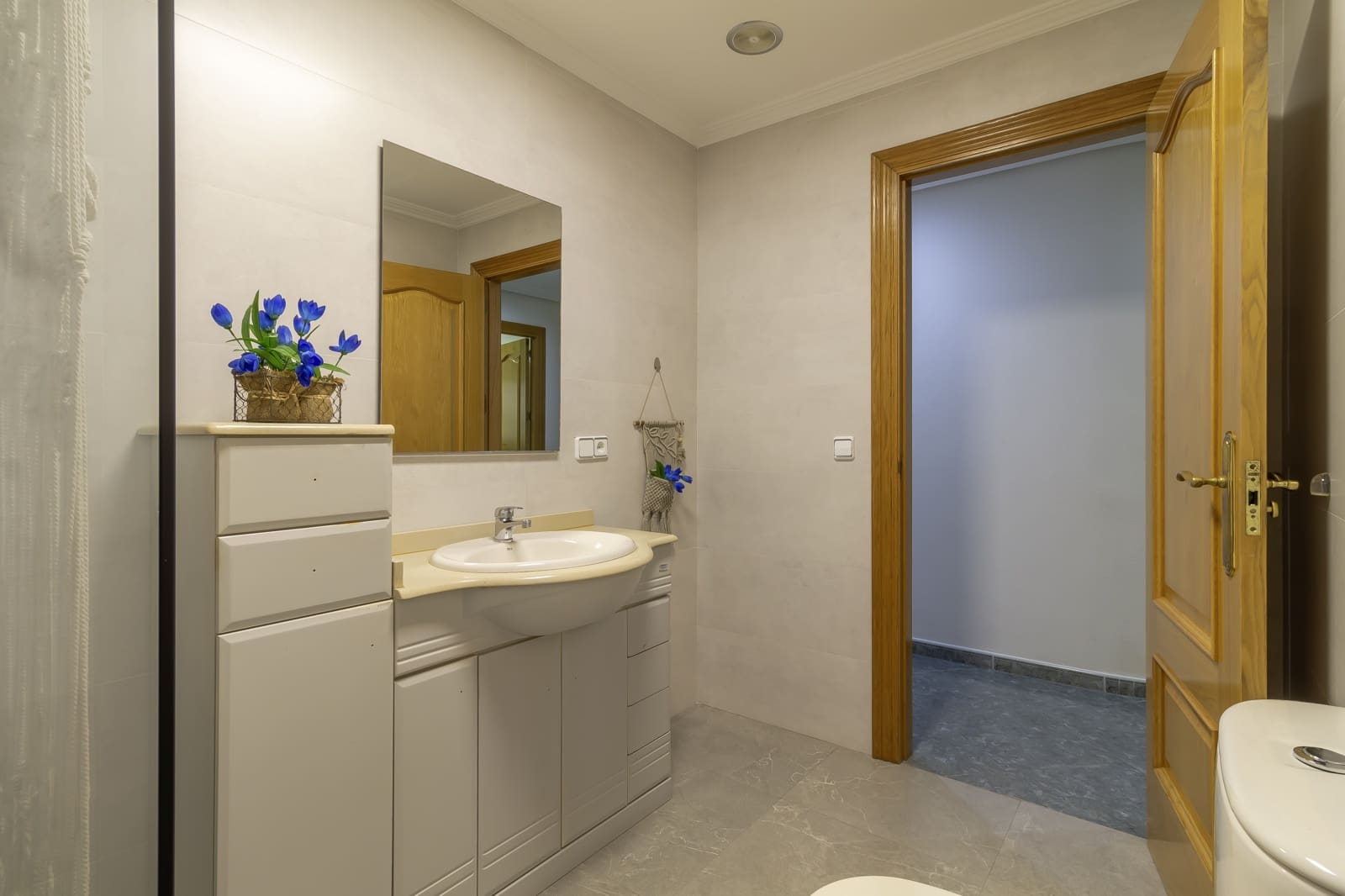 Chalet de 4 habitaciones en Zarandona en alquiler con garaje - 1.500 € (Ref: 9883730)