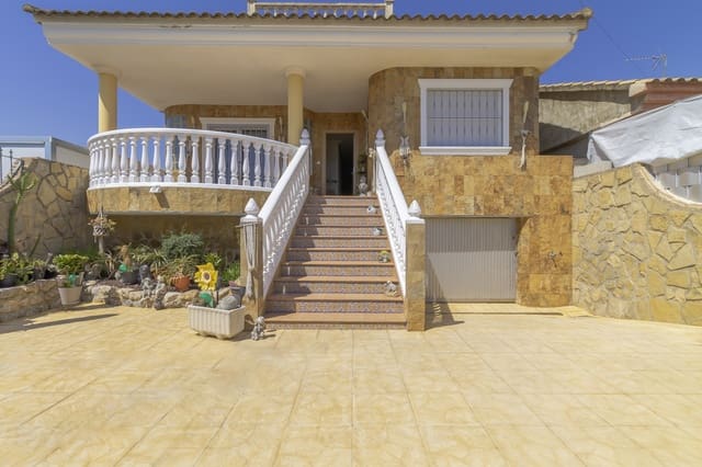 4 bedroom Villa for rent in Zarandona, Murcia city with garage - € 1,500 (Ref: 9883730)