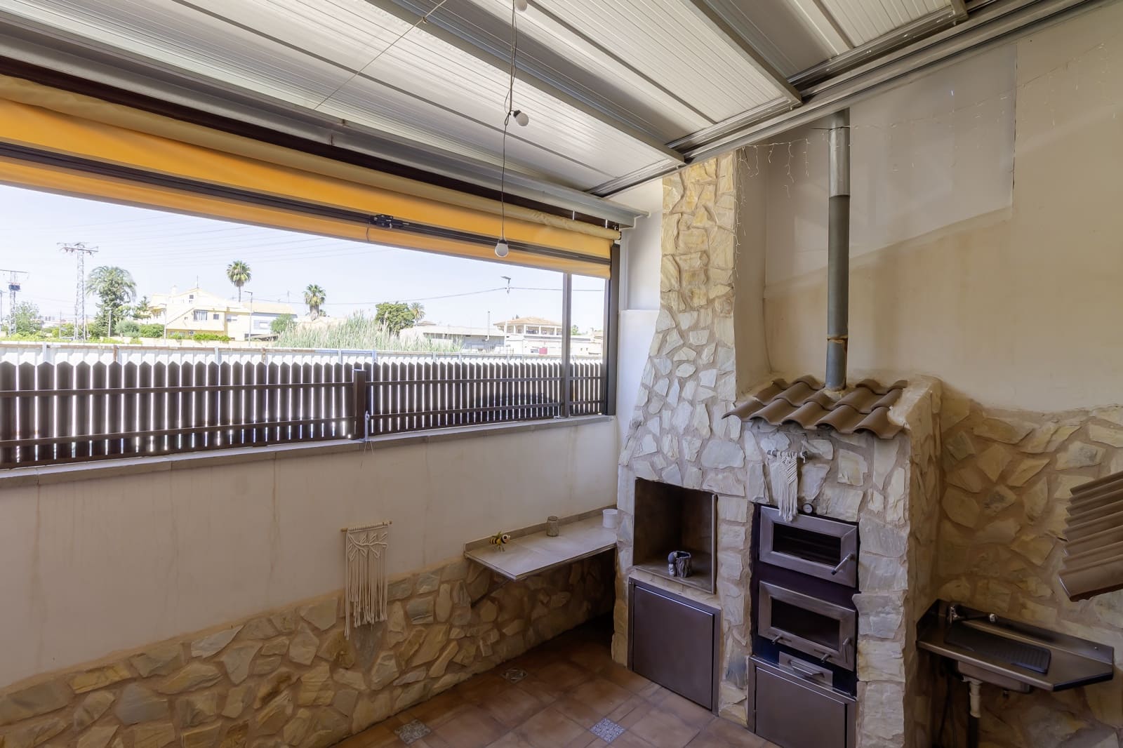 Chalet de 4 habitaciones en Zarandona en alquiler con garaje - 1.500 € (Ref: 9883730)