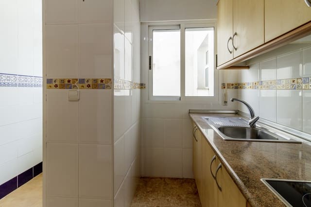 2 Zimmer Apartment zu vermieten in Los Alcázares mit Garage - 750 € (Ref: 9908294)