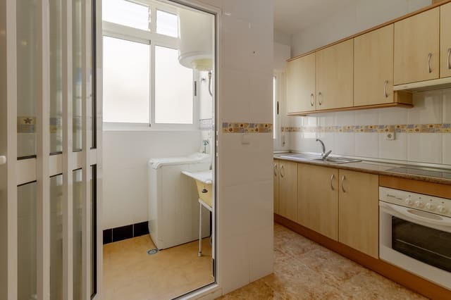 2 Zimmer Apartment zu vermieten in Los Alcázares mit Garage - 750 € (Ref: 9908294)