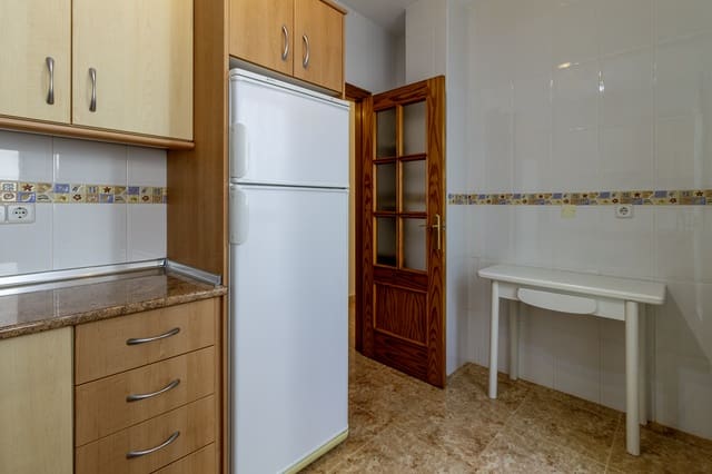 2 Zimmer Apartment zu vermieten in Los Alcázares mit Garage - 750 € (Ref: 9908294)