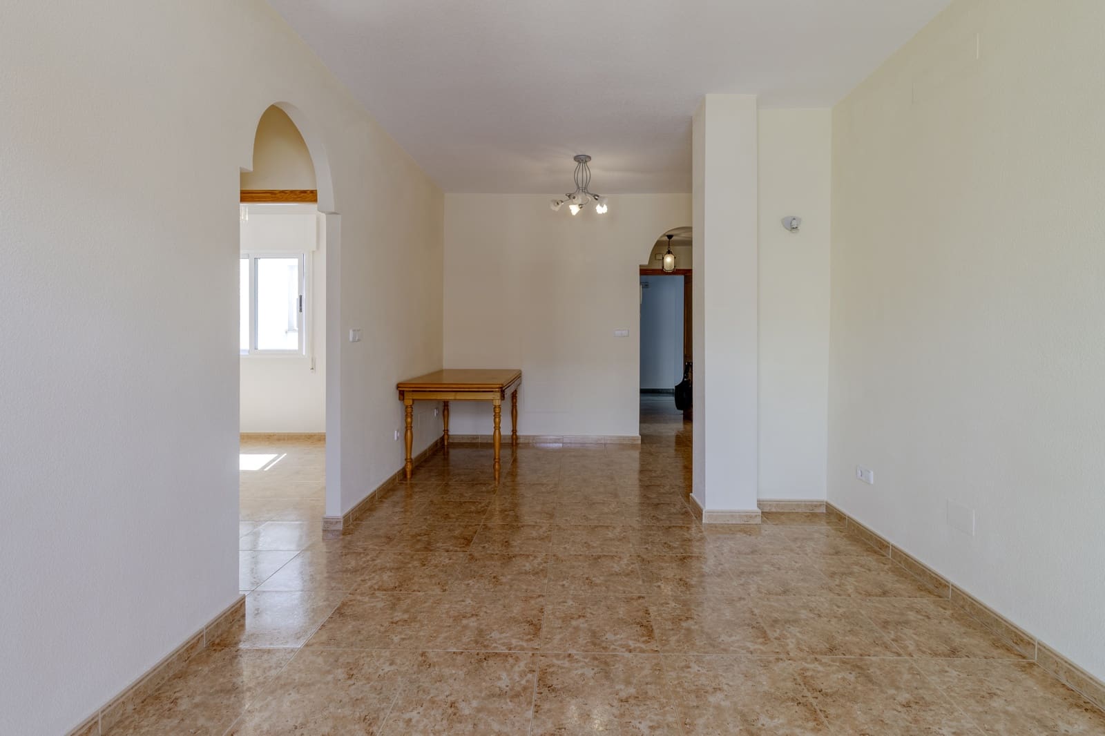 2 slaapkamer Appartement te huur in Los Alcazares met garage - € 750 (Ref: 9908294)