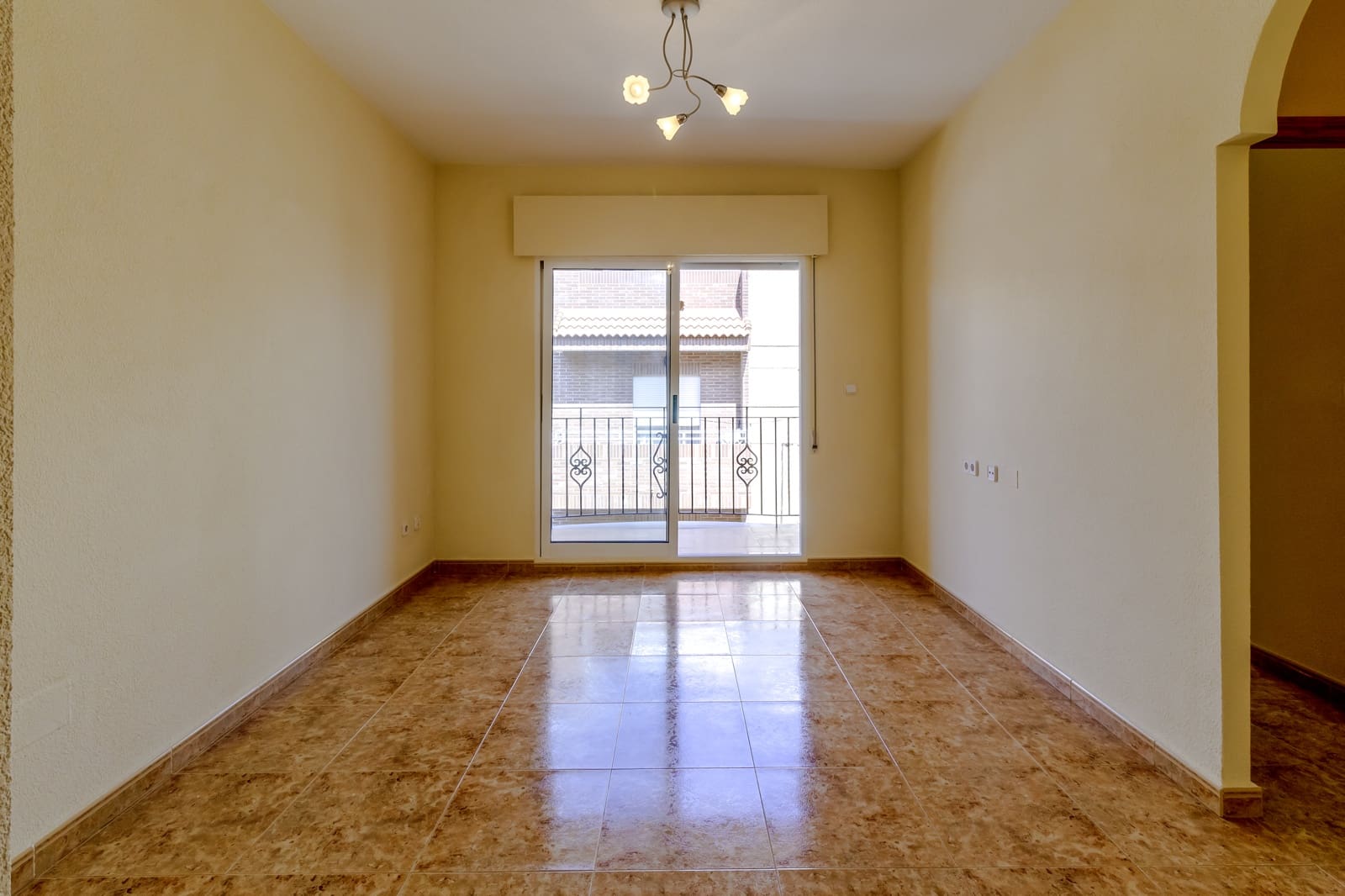 2 slaapkamer Appartement te huur in Los Alcazares met garage - € 750 (Ref: 9908294)