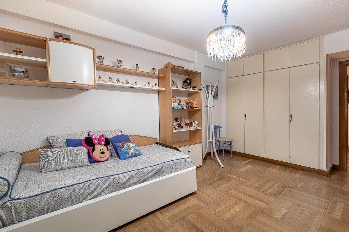 4 bedroom Flat for sale in San Matías Realejo, Granada city with pool