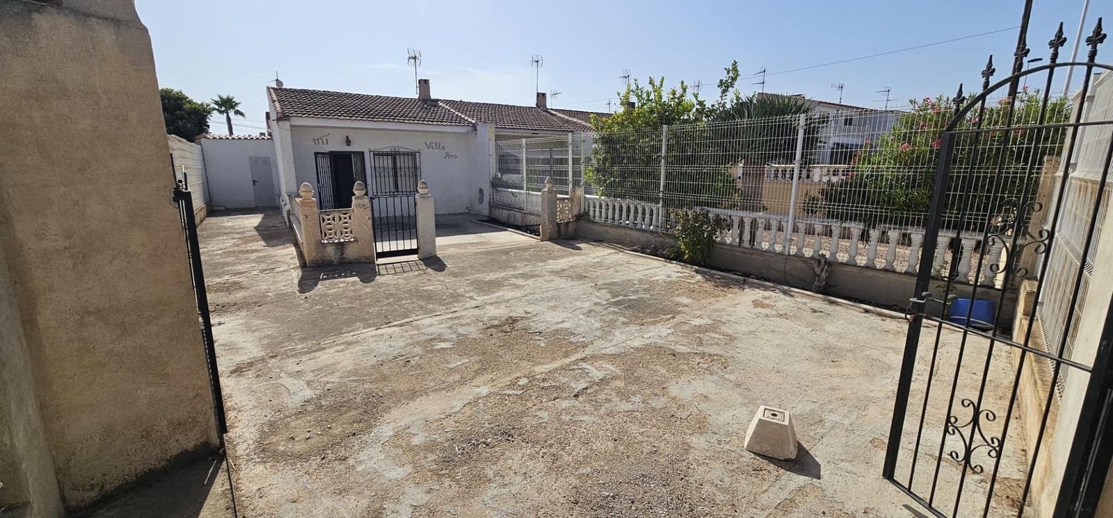 2 bedroom Terraced Villa for sale in Torrevieja - € 137,300 (Ref: 10043141)