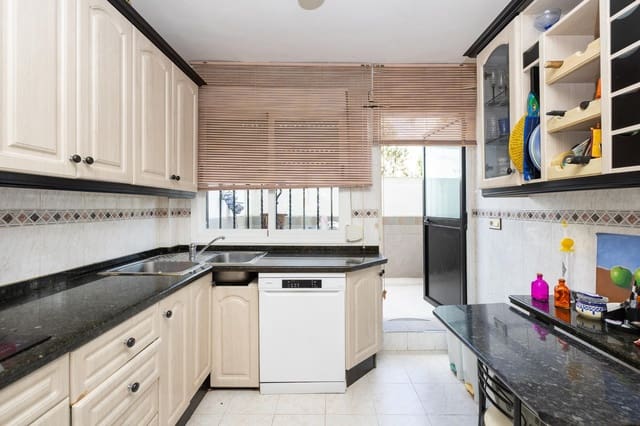 3 sypialnia Dom szeregowy na sprzedaż w Maracena z garażem - 269 000 € (Ref: 10157785)