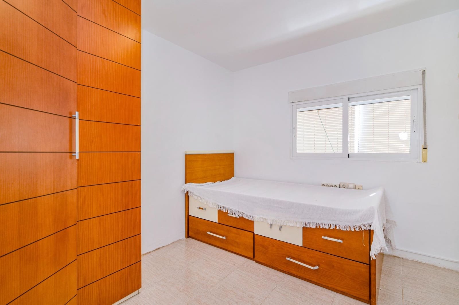 3 soverom Leilighet til salgs i Granada by med garasje - € 175 000 (Ref: 10157786)