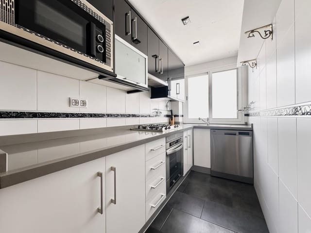 2 bedroom Flat for sale in Cenes de la Vega with garage - € 130,000 (Ref: 10157792)