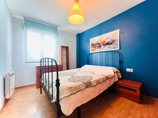 2 bedroom Flat for sale in Cenes de la Vega with garage - € 130,000 (Ref: 10157792)