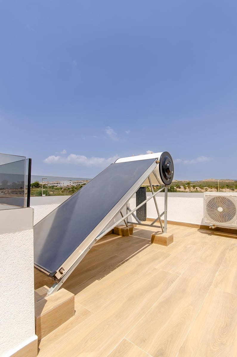 3 bedroom Villa for sale in Vistabella with pool - € 389,000 (Ref: 7085897)