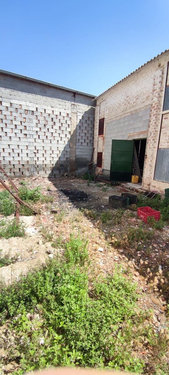 Commercial for sale in Fuente Vaqueros - € 39,990 (Ref: 7604240)