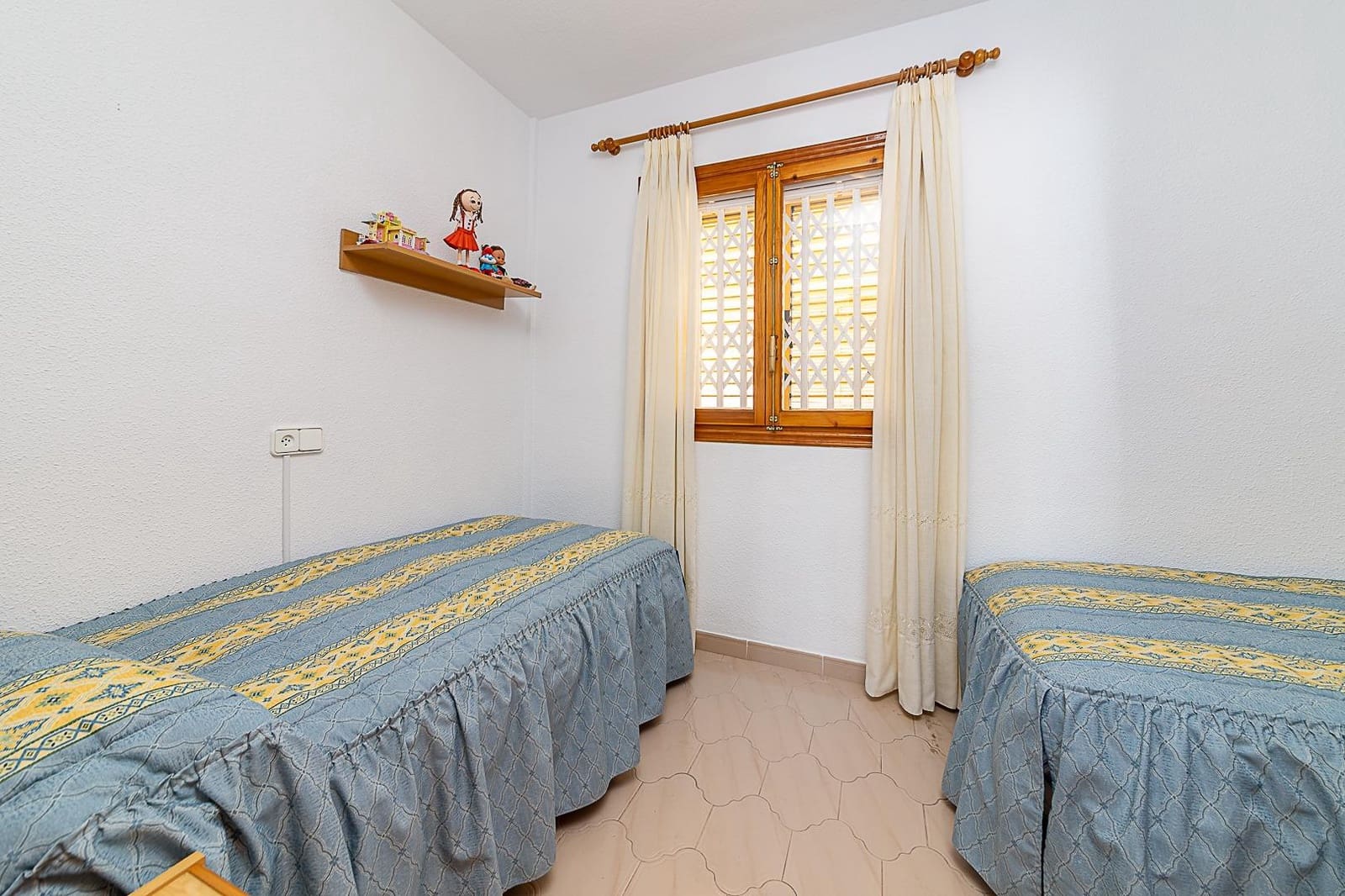 2 bedroom Terraced Villa for sale in La Siesta, Torrevieja with pool