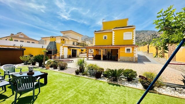 5 soveværelse Villa til salg i Montepinar - La Aparecida - Raiguero, Orihuela med swimmingpool garage - € 495.000 (Ref: 8063252)