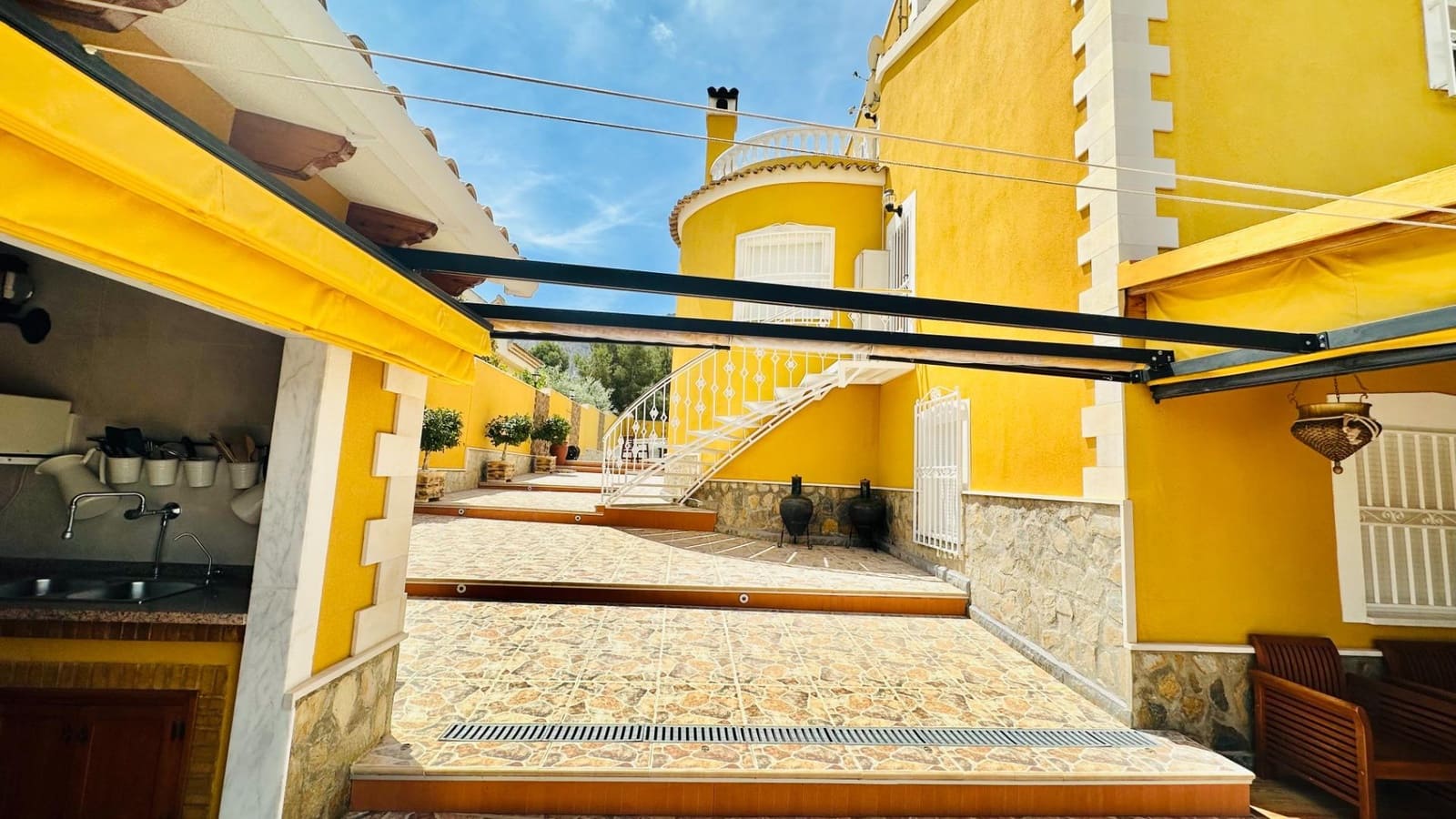 5 soveværelse Villa til salg i Orihuela med swimmingpool garage - € 495.000 (Ref: 8063252)