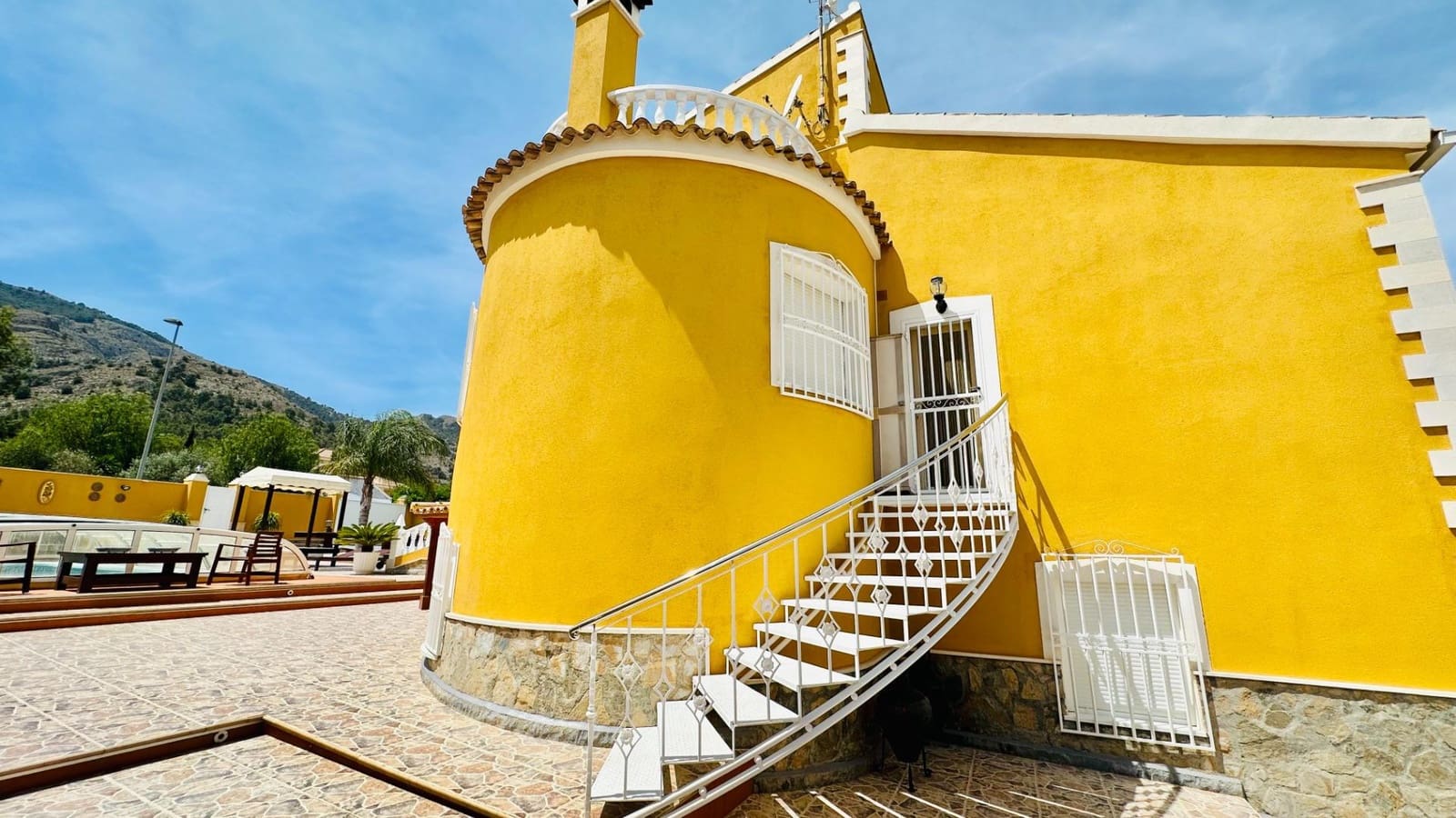 5 soveværelse Villa til salg i Orihuela med swimmingpool garage - € 495.000 (Ref: 8063252)