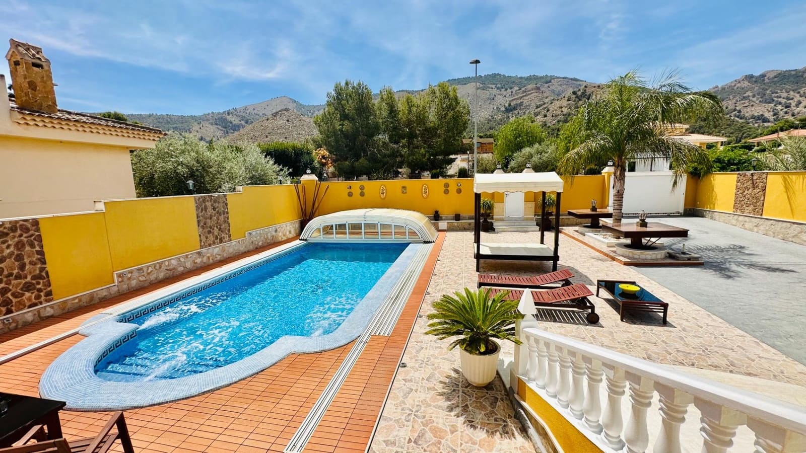 5 soveværelse Villa til salg i Orihuela med swimmingpool garage - € 495.000 (Ref: 8063252)