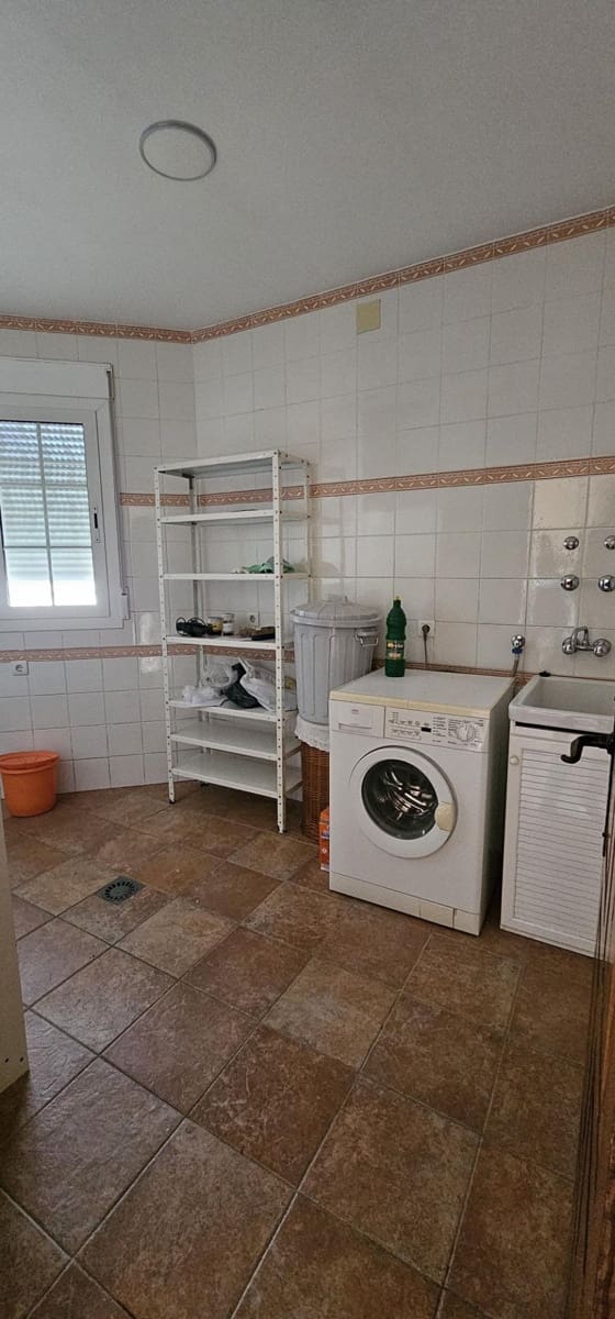 4 makuuhuone Paritalo myytävänä paikassa Santa Fe mukana uima-altaan 
autotalli - 450 000 € (Ref: 8268314)