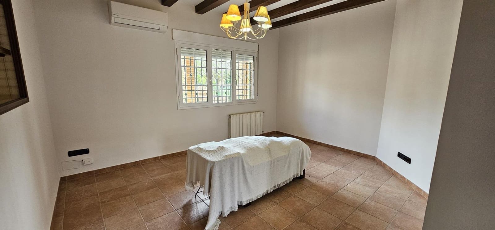 4 makuuhuone Paritalo myytävänä paikassa Santa Fe mukana uima-altaan 
autotalli - 450 000 € (Ref: 8268314)