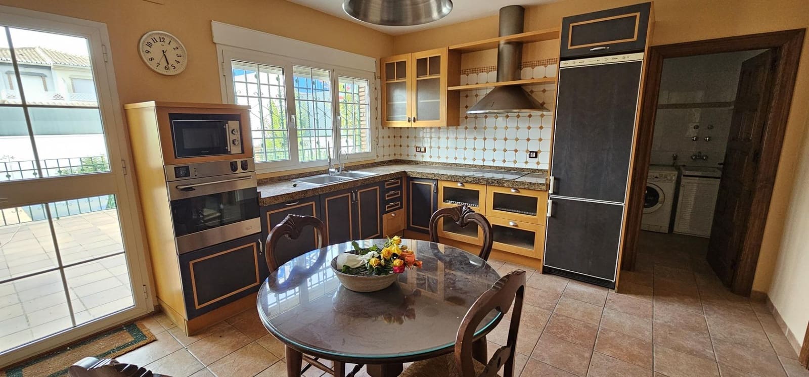 4 makuuhuone Paritalo myytävänä paikassa Santa Fe mukana uima-altaan 
autotalli - 450 000 € (Ref: 8268314)