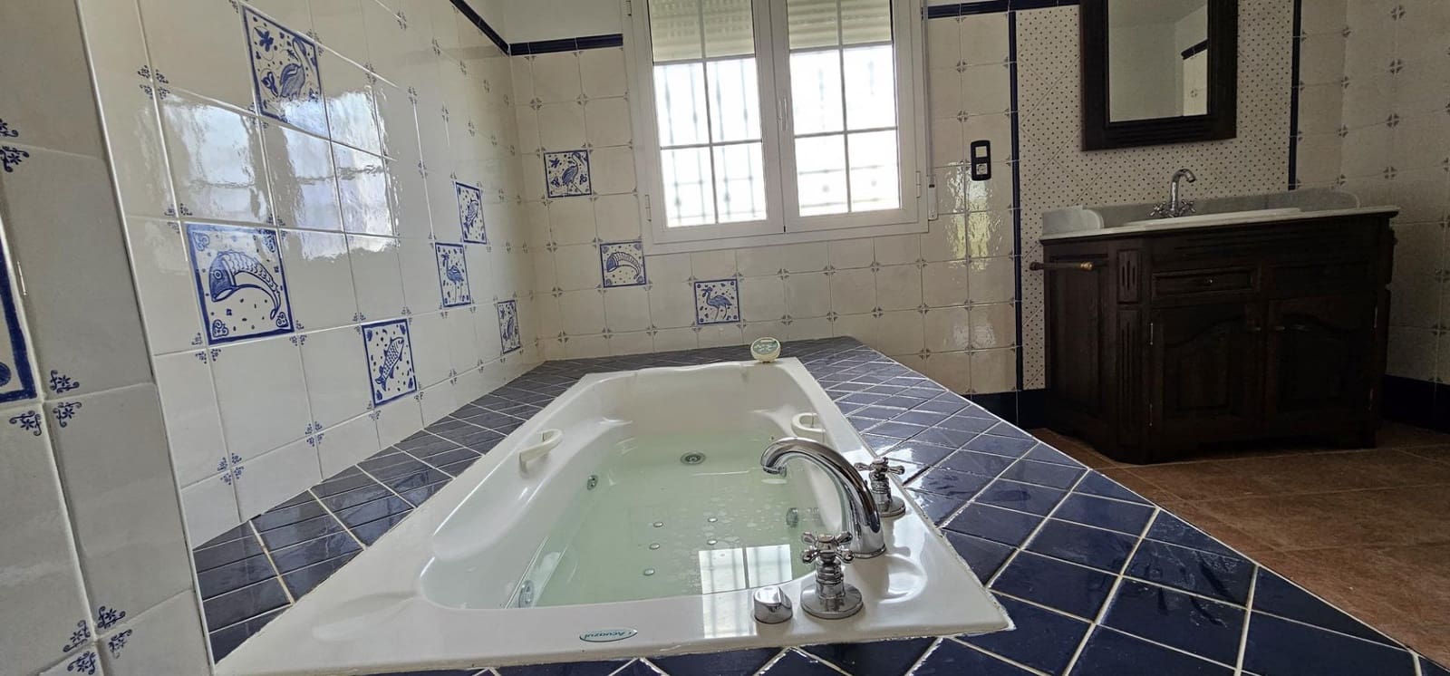 4 makuuhuone Paritalo myytävänä paikassa Santa Fe mukana uima-altaan 
autotalli - 450 000 € (Ref: 8268314)